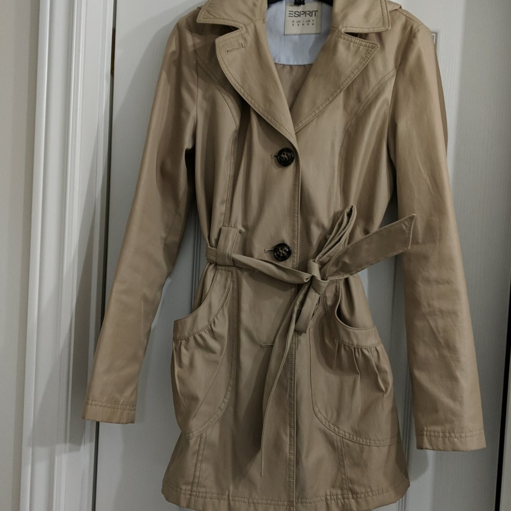 Esprit rain coat